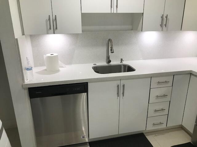 Foto del edificio - 1031 Manor Dr