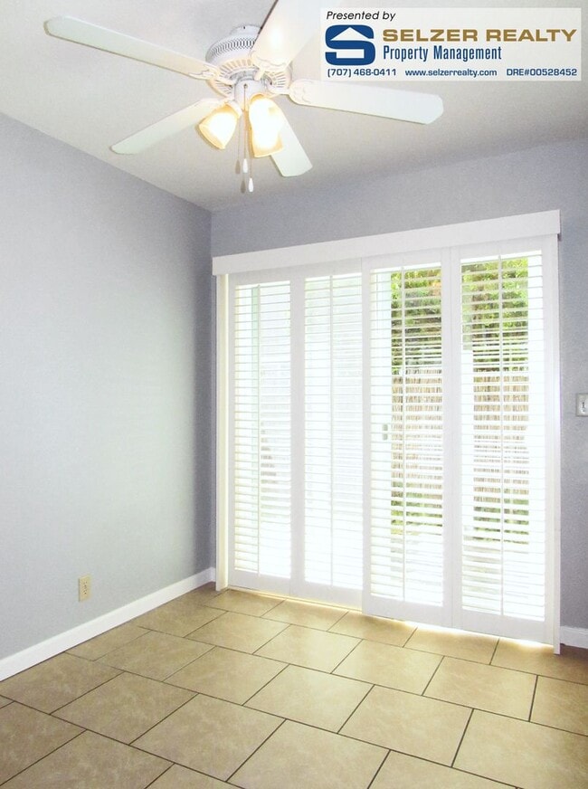 Foto del edificio - Fully equipped 2 bd. townhome in a super c...