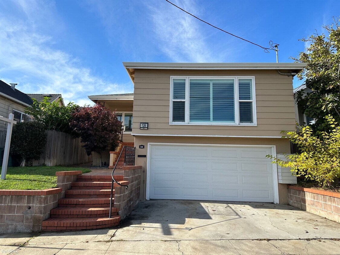 Building Photo - 3 br, 1.5 bath House - 126 San Anselmo Ave...