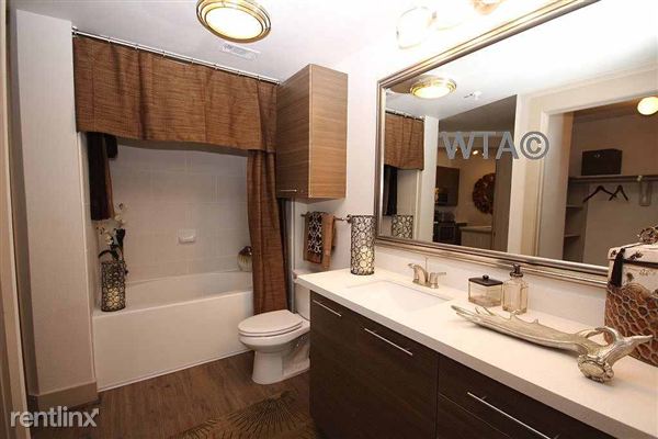 Fotografía del edificio - 5400 N Lamar Blvd