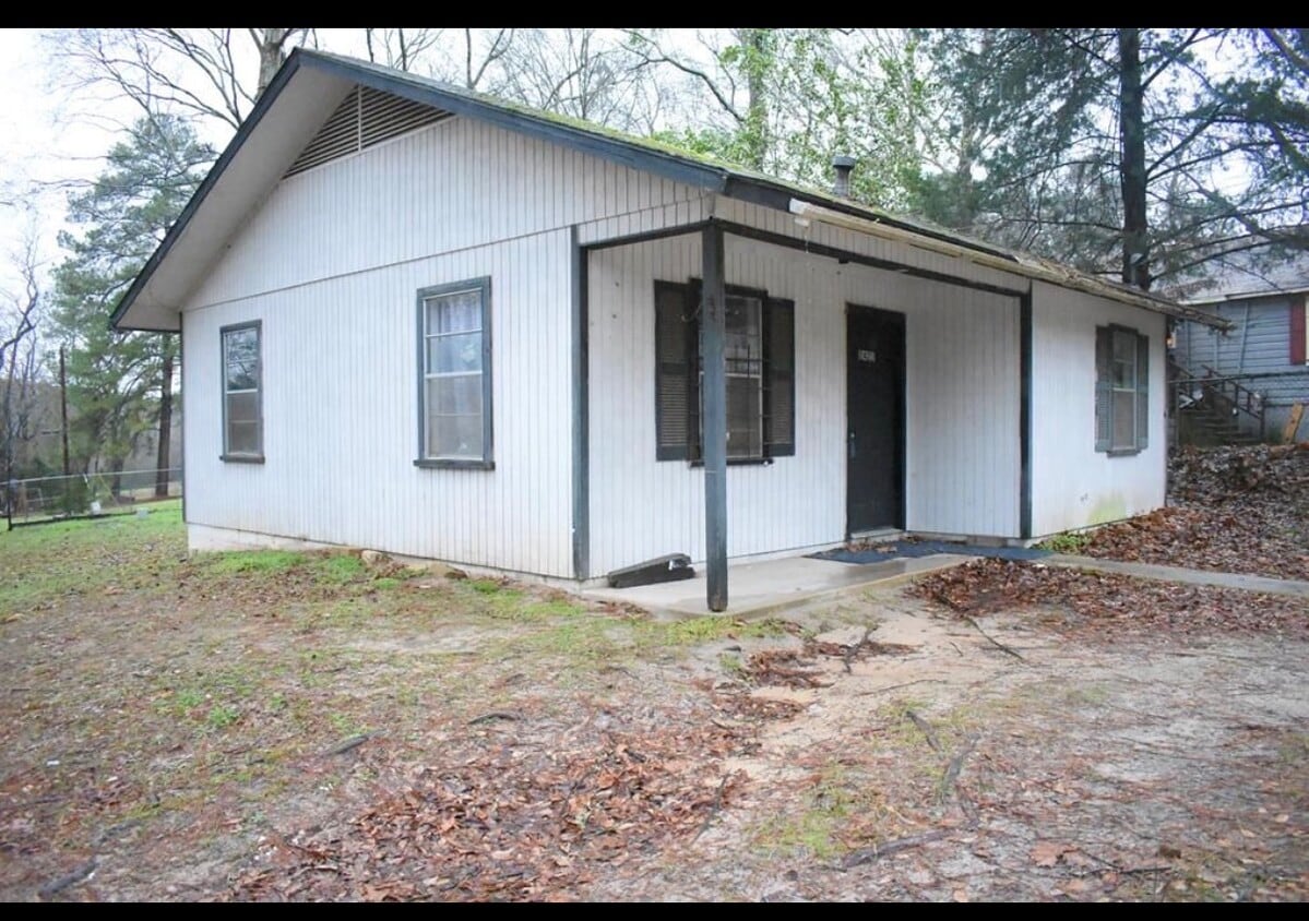 Building Photo - 2423 Elizabeth St
