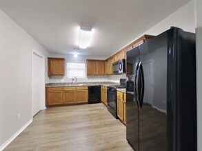 Building Photo - 814 Lightningbug Ln Building Photo - 814 Lightningbug Ln