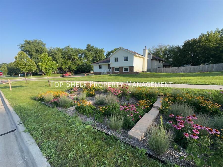 Foto principal - 10423 Clark St