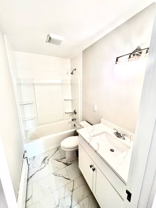 Building Photo - 169 N Orchard St