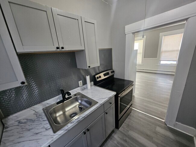 Foto del edificio - 275 Lake Ave