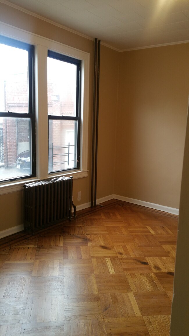 Foto del edificio - Just Renovated - Private Back Yard!