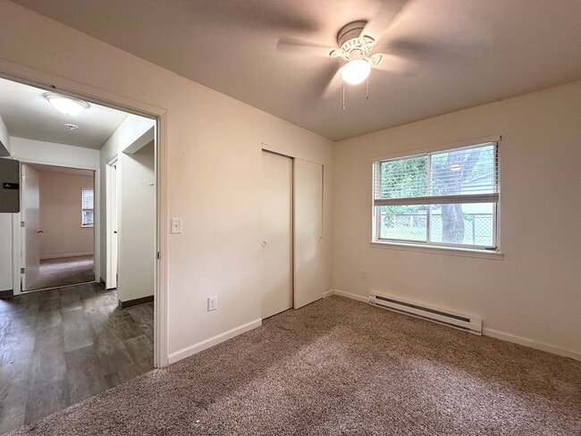 Photo - 2 Bedroom 1 Bath with utilities included! Apartment