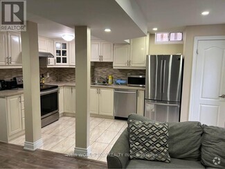 Building Photo - 5565 Bollington Dr