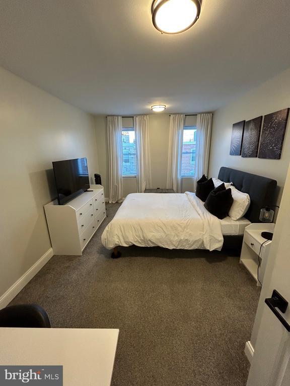 Foto del edificio - 616 S Rose St