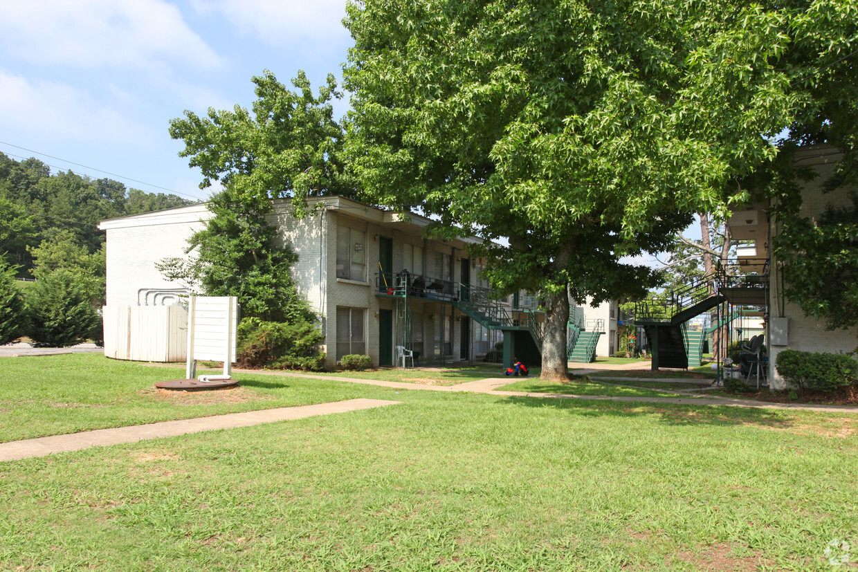 Primary Photo - Brookhurst Apartments