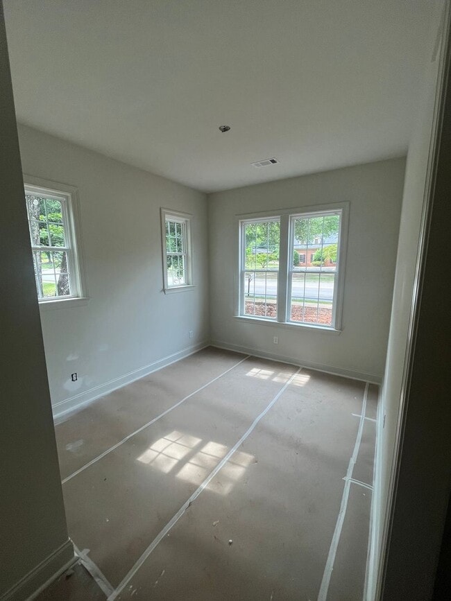 Building Photo - Glenwood Townhomes #101