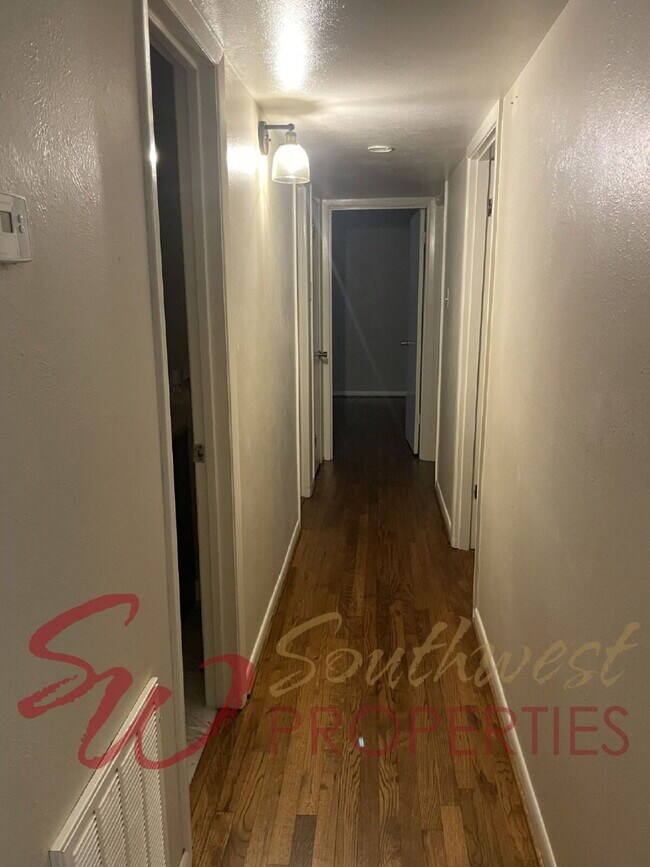 Foto del edificio - Fabulous 3 bedroom in excellent neighborhood, close to campus!
