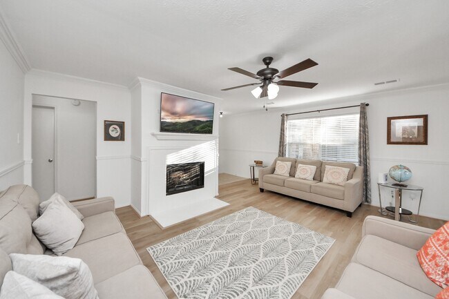 Foto del edificio - 20403 Blue Juniper Dr