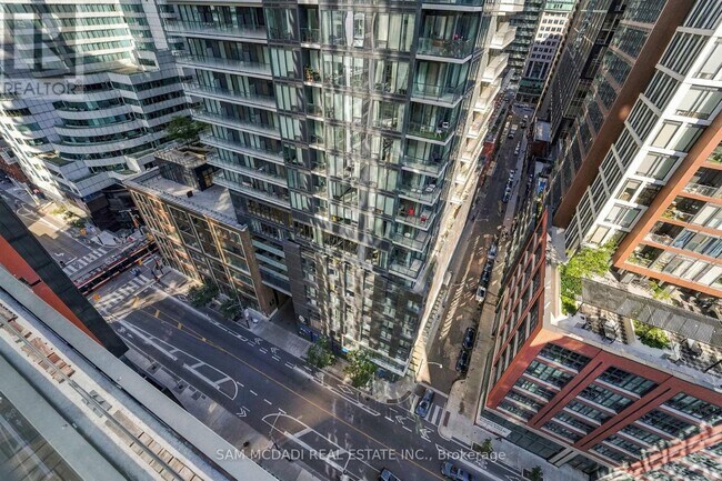 Building Photo - 88 Blue Jays Way