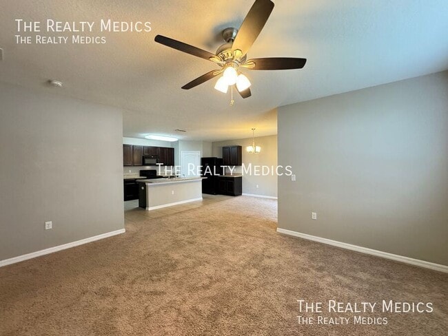 Foto del edificio - 1665 Laurel Oaks Dr