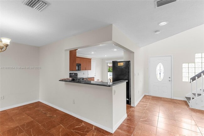 Building Photo - 20003 NE 6th Ct Cir