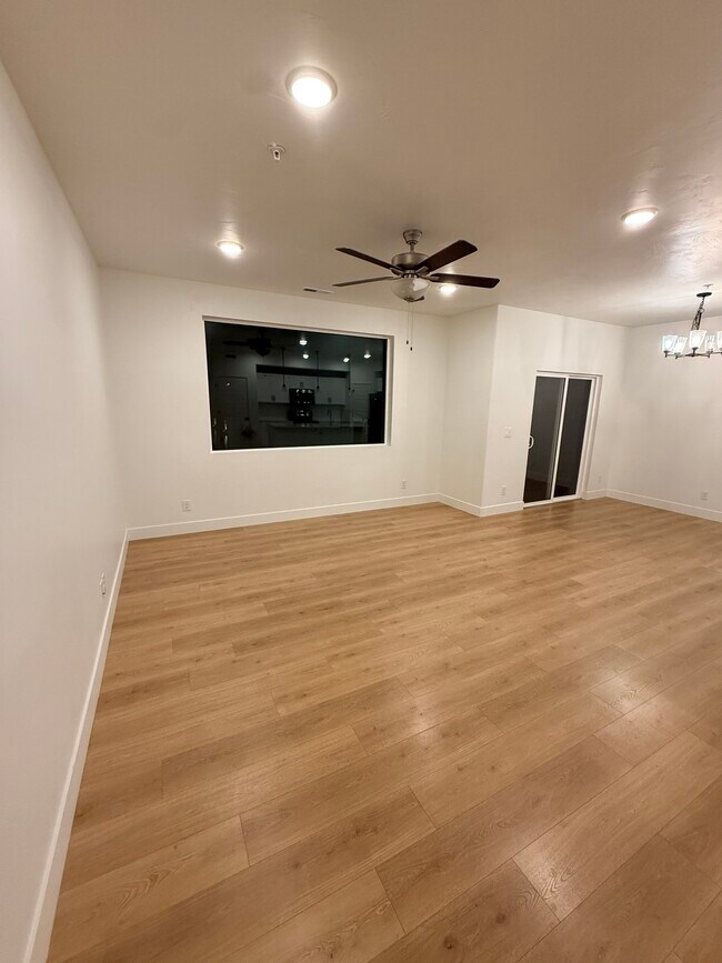 Foto del edificio - 551 S 1020 W