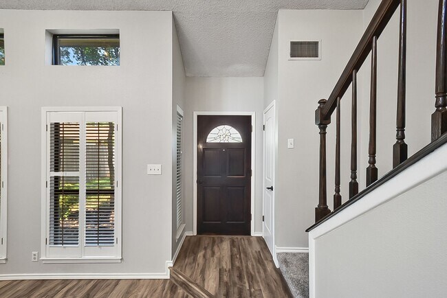 Foto del edificio - 7506 Cupflower Cove