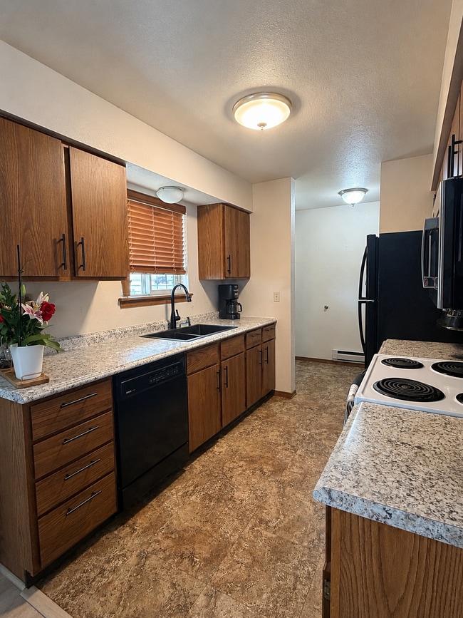 Building Photo - 1517 Wicks Ln