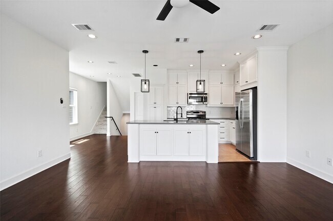 Foto del edificio - 5408 Jonathan Ln