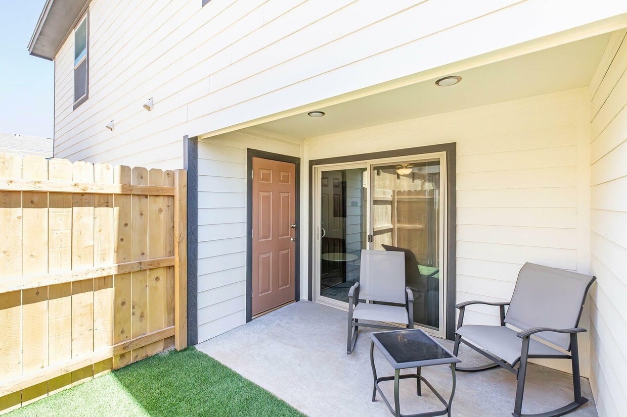 The Reserve Townhomes Townhomes for Rent Sunland Park, NM