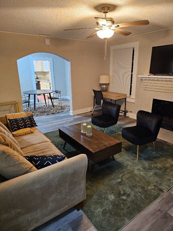 Foto principal - 830 W Gordon Ave
