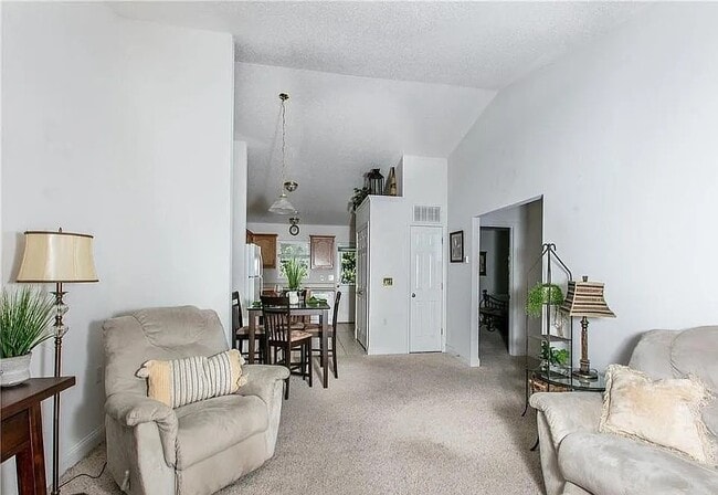 Building Photo - 16 Krista Cir