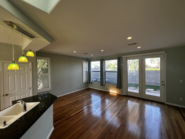 Foto del edificio - 7628 Belhurst Ave