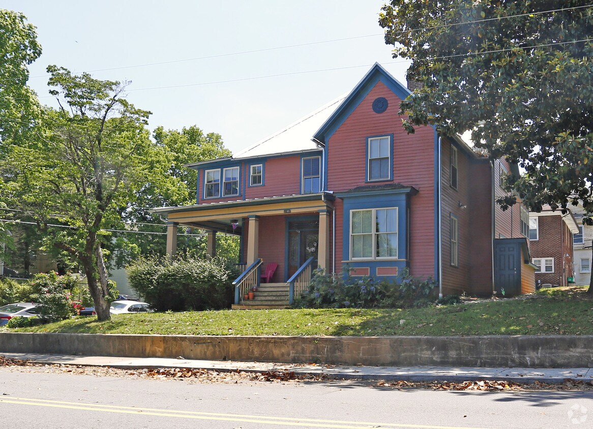 Primary Photo - 1502 Highland Ave