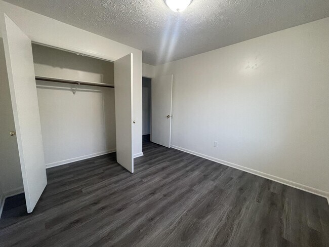 Foto del edificio - 6408 Starbrook Dr