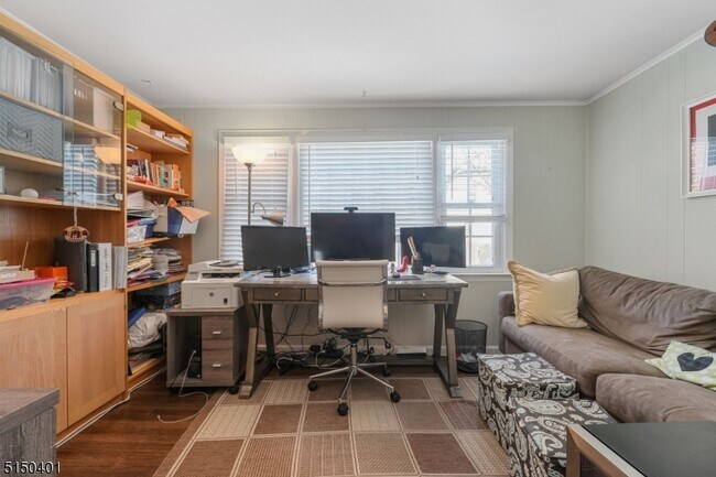 Building Photo - 57 Elmwood Pl