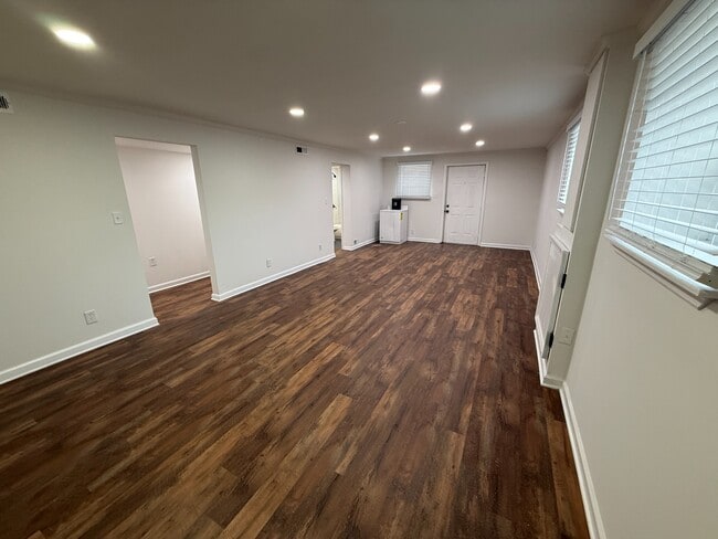 Living and dining room - 3320 Clifton Ave