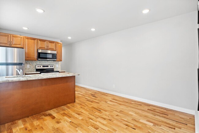 Building Photo - 6940 Torresdale Ave