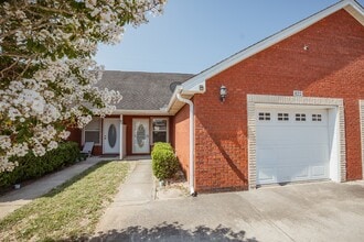 Building Photo - 1150 Airport Rd