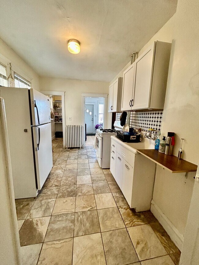 Foto del edificio - AVAILABLE JUNE 1st - Great 4 Bed, 1 Bath in East Duluth!