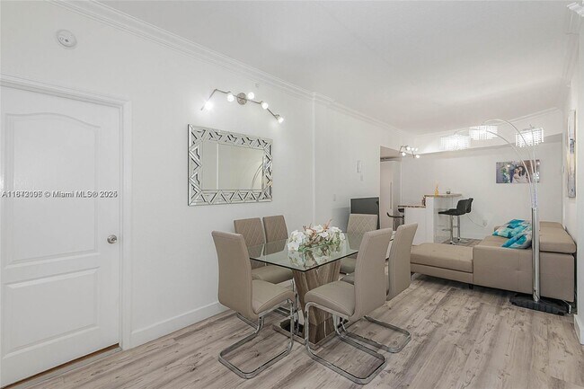 Foto del edificio - 17425 NW 75th Pl