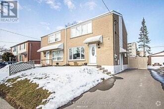 Building Photo - 106 Woodfern Dr