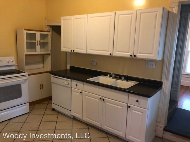 Building Photo - 4 br, 2 bath Room For Rent - 1229 12th Street