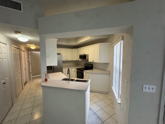 Foto del edificio - 4950 NW 1st Pl