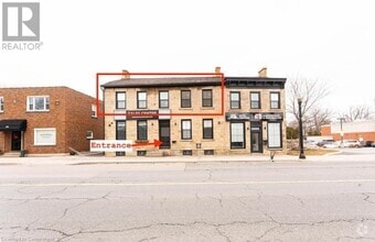 Building Photo - 157 King St W