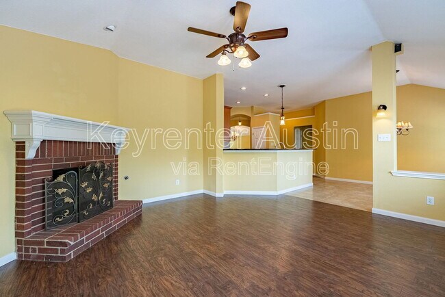 Building Photo - 2601 Tumbling River Dr