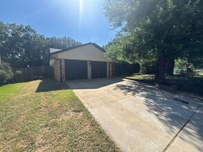 Building Photo - 3730 Twin Oak Ct