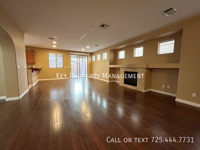 Foto del edificio - 4 BEDROOM 3 FULL BATH 2 STORY HOME IN GATE...