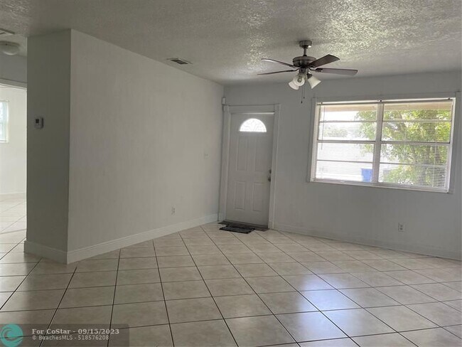 Foto del edificio - 6902 SW 15th St