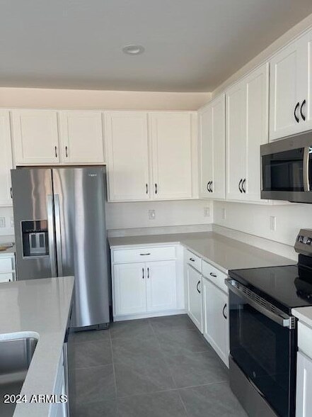 Building Photo - 2085 E Wetleaf Pl