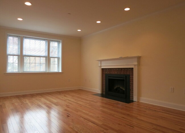 Building Photo - 55 Langdon St