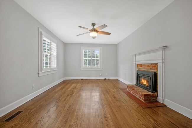 Foto del edificio - 5927 Old Harding Pike