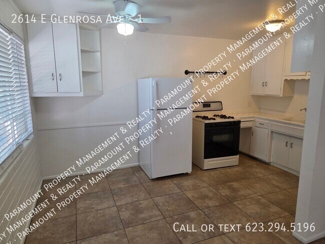 Building Photo - 2614 E Glenrosa Ave