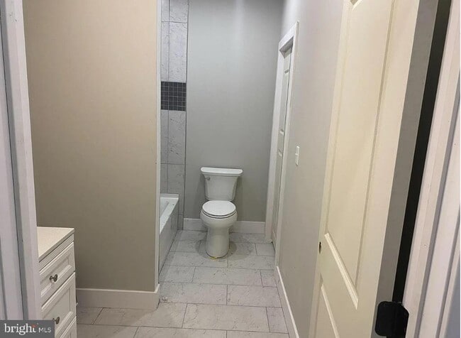 Foto del edificio - 1418 N 52nd St