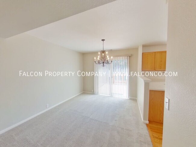 Building Photo - 6404 Casual Dr